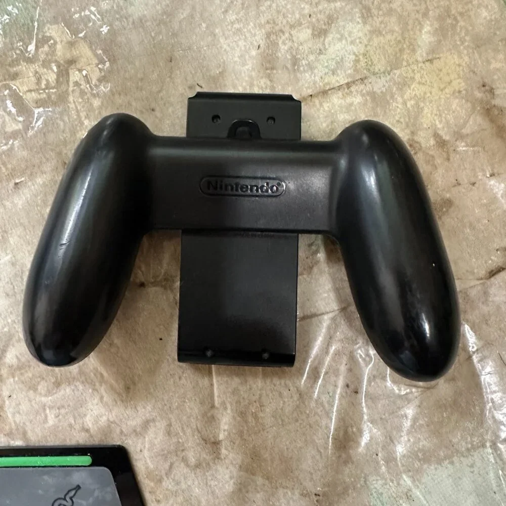 Official Nintendo Switch Joy Con Controller Comfort Grip OEM HAC-011 Black